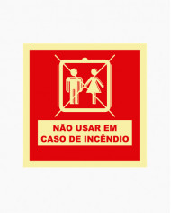 Sinal PVC/fotoluminescente - Proibido o Uso do Elevador em Caso de Incêndio (15x15cm)